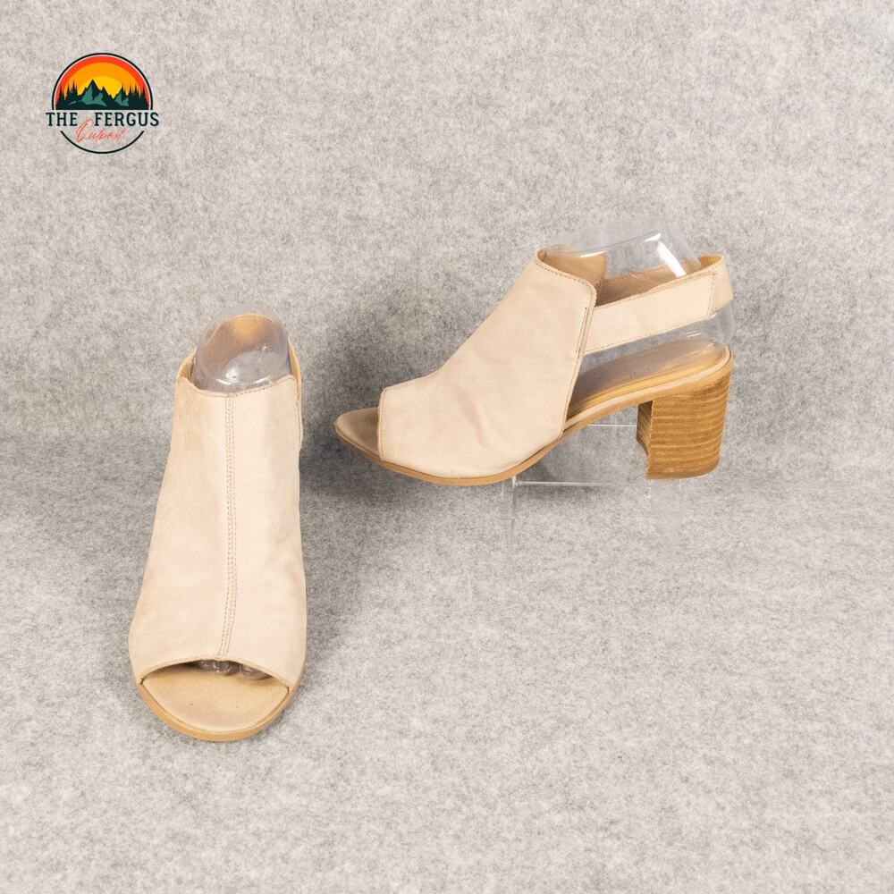 Franco Sarto Helix Sandals Beige Slingback Block Heel Peep Toe Women's Size 8.5M